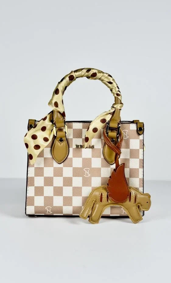 شنطة جيتا - لون ابيض